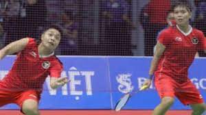 Apri/Siti melewati lawannay di perempat final SEA Games. (foto: viva.co.id)